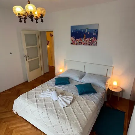 Holliday House Klostar Дом отдыха Ядраново