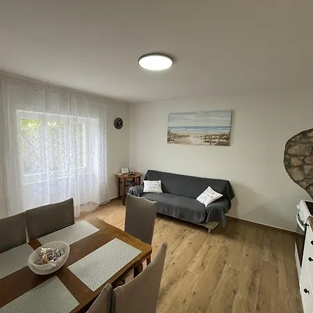 Holliday House Klostar