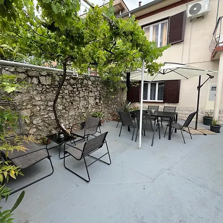 Dom wakacyjny Holliday House Klostar
