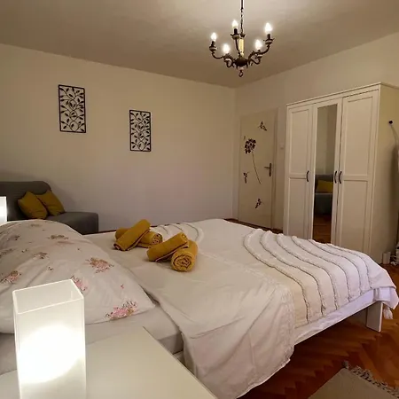 Holliday House Klostar * Jadranovo